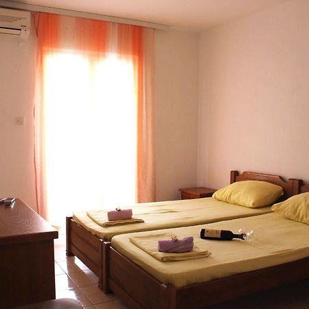 Guesthouse Sun Hostel بودفا المظهر الخارجي الصورة