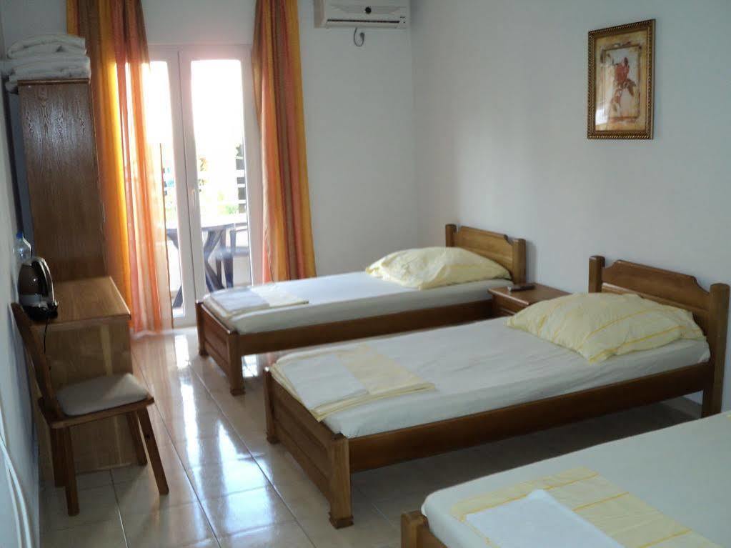 Guesthouse Sun Hostel بودفا المظهر الخارجي الصورة