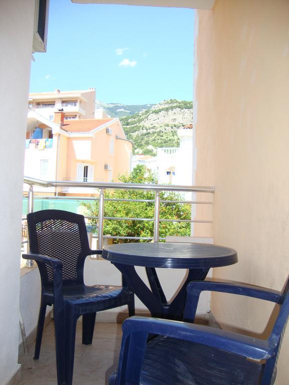 Guesthouse Sun Hostel بودفا المظهر الخارجي الصورة