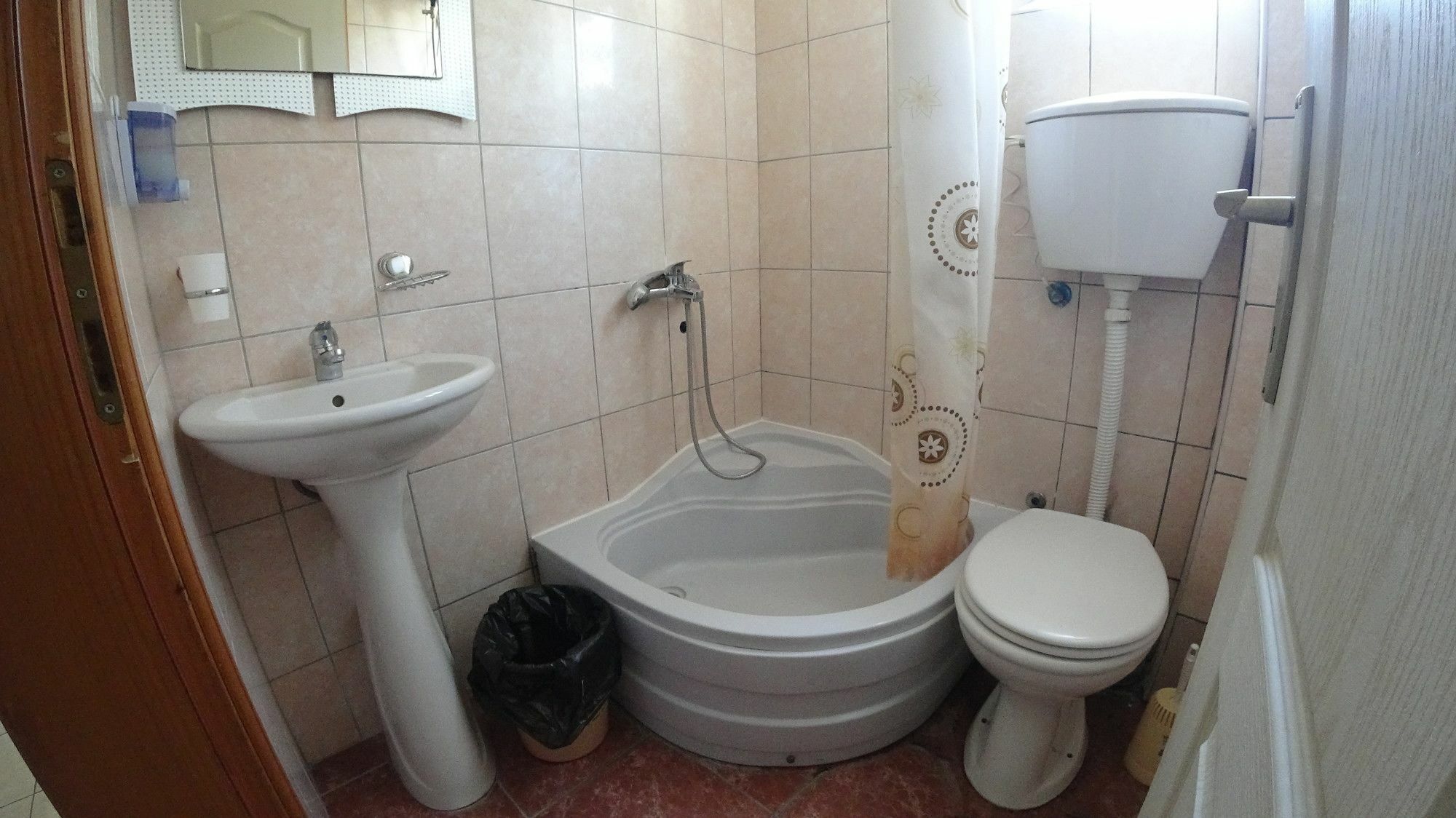 Guesthouse Sun Hostel بودفا المظهر الخارجي الصورة